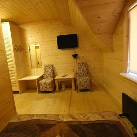 Lisova Kvitka Gasthof Verkhniy Yasenov